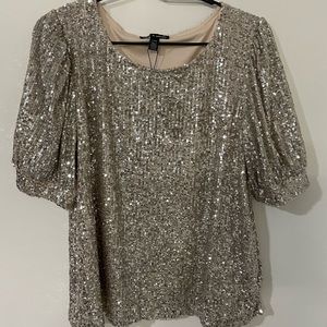 NWT Cable & Gauge Sequin Top